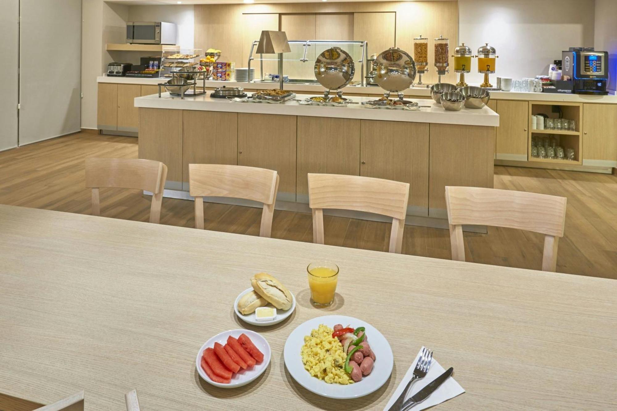 City Express Suites By Marriott Cancun Aeropuerto Alfredo V. Bonfil Exterior photo